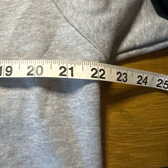 Mitchell & Ness Miami Heat medium crewneck sweatshirt - Picture 3 of 9